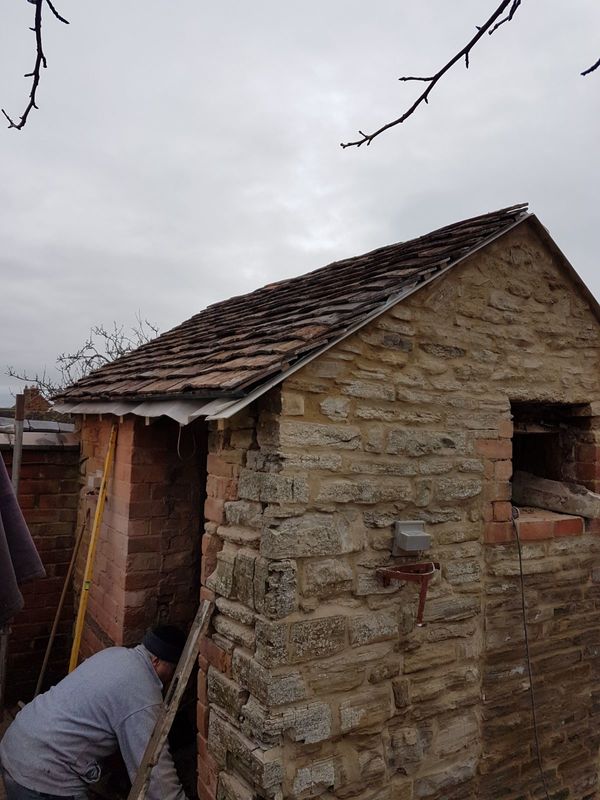Outbuilding, Church Lench — new outbuilding walls during build