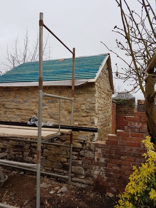 Outbuilding, Church Lench — blockwork walls being built up