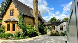 The Firs, Chipping Campden — stone wall and gate, Chipping Campden